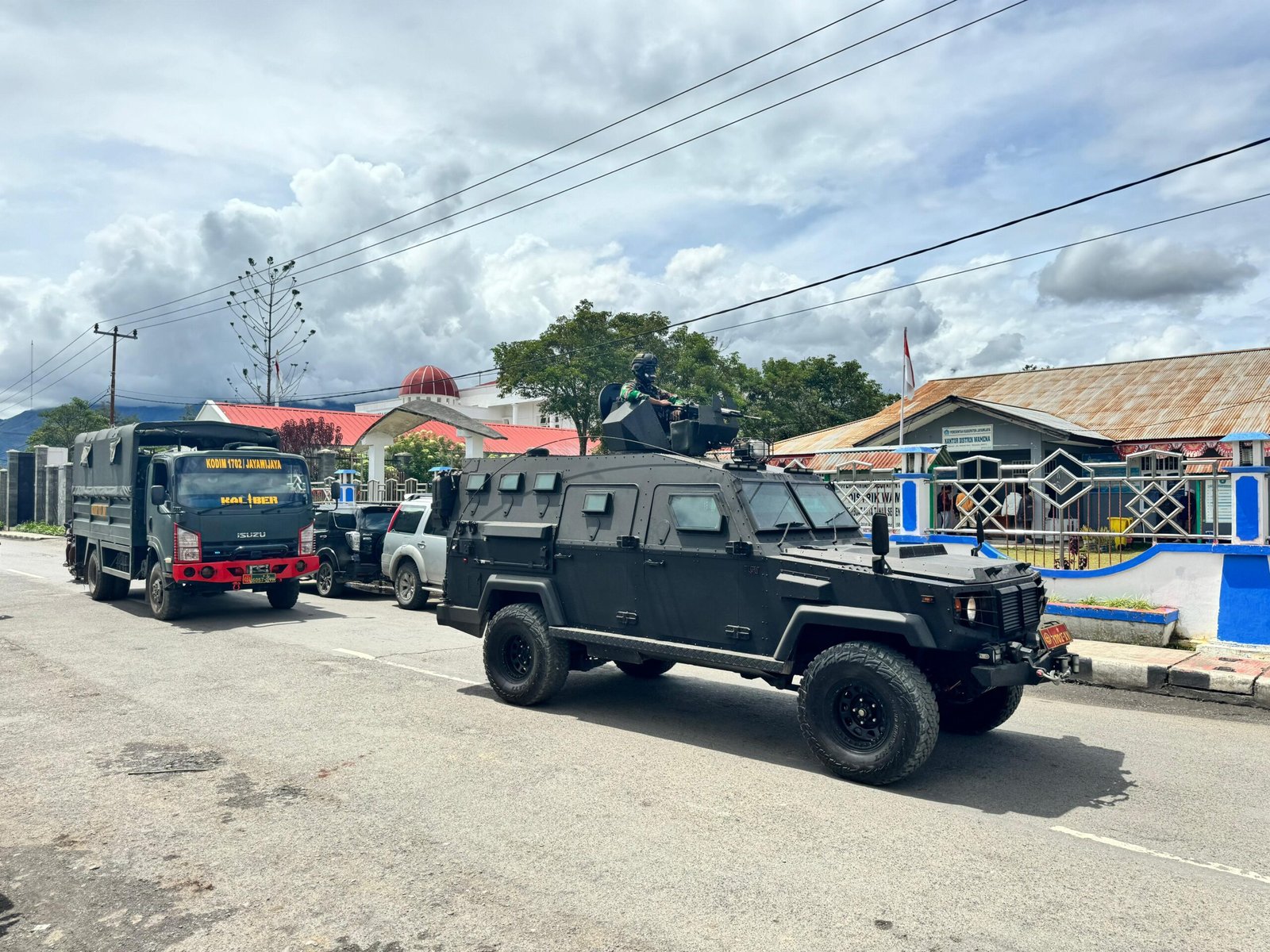 Kodim 1702/Jayawijaya Gelar Show Of Force Pasca Pemungutan Suara Pilkada 2024