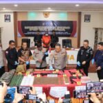 Kapolda Papua Pimpin Pelaksanaan Press Release Penangkapan Pelaku Penyelundupan Senjata