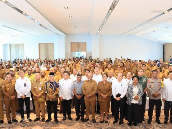 Kapolda Papua Hadiri Kegiatan Peluncuran Dialog Percepatan Musyawarah Khusus Pembentukan Koperasi Desa/Kelurahan Merah Putih