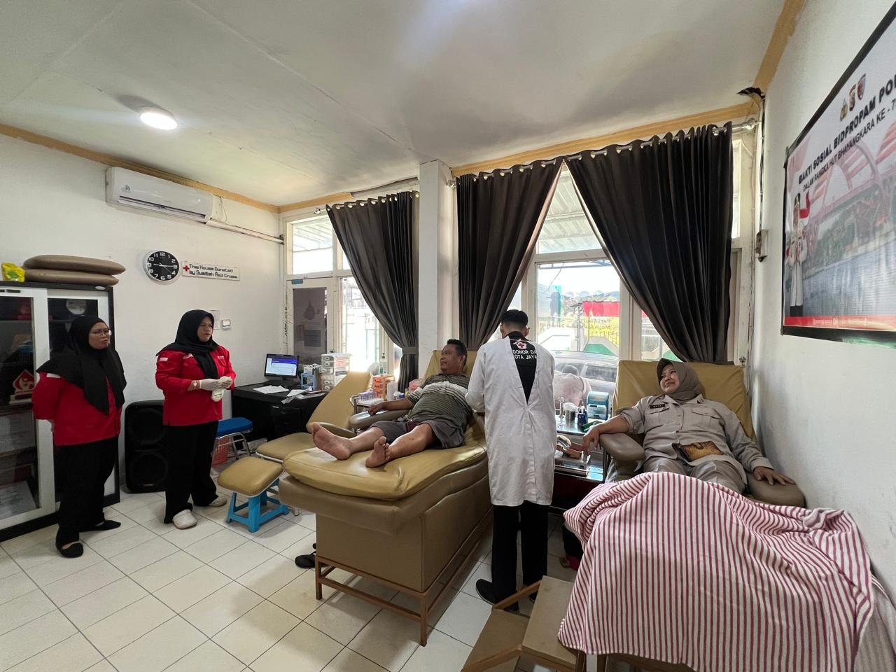 Menyambut Hut Bhayangkara Ke-79, Bid Propam Polda Papua Gelar Giat Bakti Sosial Donor Darah