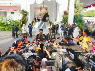 Kapolri dan Panglima TNI Apresiasi Antusiasme Warga dalam Upacara HUT RI ke-80 di Istana