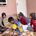 Operasi Rasaka Cartenz 2025 Latih Anak-Anak Menulis Rapi di Distrik Heram