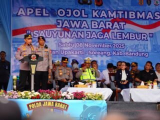 Kapolri Pimpin Apel Ojol Kamtibmas di Jabar: Bersatu Padu Jaga Keamanan
