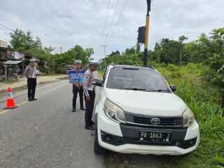 Tingkatkan Kesadaran Pengendara, Polres Keerom Gelar Imbauan Tertib Berlalulintas