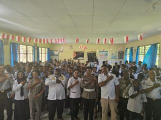 Sat Lantas Polres Keerom Gelar Sosialisasi Keselamatan Berlalu Lintas di SMP YPPK Taruna Tegasa