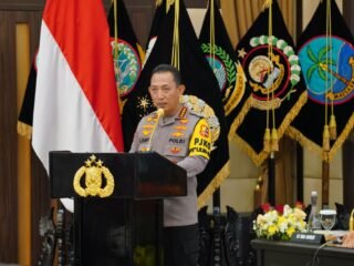 Bangun 101 Jembatan di Pelosok Negeri, Kapolri: Anak-anak Tak Perlu Lagi Renang saat ke Sekolah