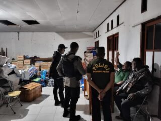 Pengamanan Ketat Posko Induk, Polisi Cek Langsung Stok Pangan dan Sembako Korban Kebakaran