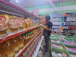 Satgas Saber Lakukan Pengecekan Stok dan Harga Minyak Goreng di Supiori