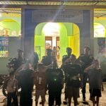 Personel Polres Sarmi Amankan Pelaksanaan Sholat Tarawih di Sejumlah Masjid