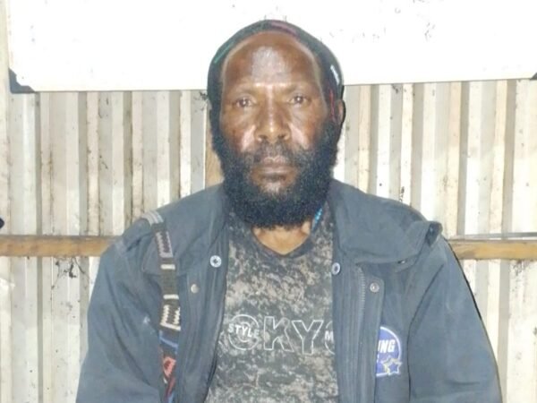 Kepala Suku Besar Puncak Peringatkan Kelompok Bersenjata Jangan Rusak Fasilitas Umum