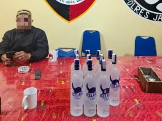 Sat Resnarkoba Polres Jayawijaya Amankan 11 Botol Miras Berlabel di Wamena