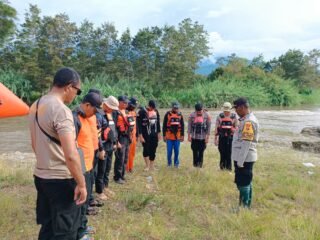 Polres Jayawijaya Lanjutkan Pencarian Korban Jembatan Gantung Wouma Hari Ke-4