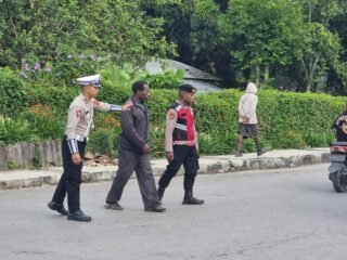 Satlantas Polres Jayawijaya laksanakan strong point pagi, arus lalu lintas berjalan tertib