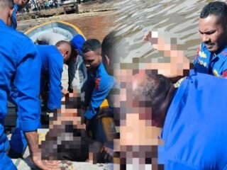Respons Cepat Ditpolairud Polda Papua Evakuasi Korban Tenggelam di Pantai Dok 2