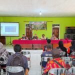 Kapolsek Elikobel Perkuat Edukasi Pencegahan Karhutla Bersama Masyarakat Kampung Sipias