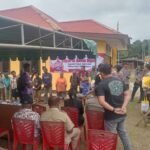 Kapolres Boven Digoel Kunjungi Polsek Mindiptana, Perkuat Sinergi Kamtibmas dan Bagikan Bendera Merah Putih