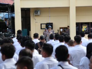 Wakapolda Papua Pimpin Apel Pagi, Tekankan Kesiapsiagaan dan Koordinasi Pengamanan Wilayah