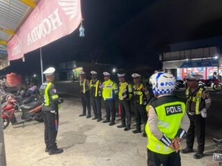 Patroli Blue Light di Malam Minggu, Satlantas Polres Waropen Jaring 35 Pelanggar, Berikan Edukasi Tertib Berlalu Lintas