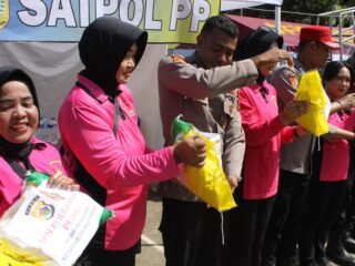 Bersama di Tengah Duka: SPN Polda Papua Berbagi untuk Korban Kebakaran Dok V
