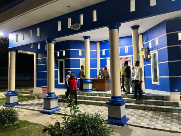 Jaga Kamtibmas Malam Hari, Polres Mamberamo Tengah Intensifkan Patroli di Kobakma