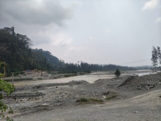 Tambang Emas Ilegal di Manokwari Diduga Kian Marak, Excavator dan Solar Masuk Lewat Sungai Wariori