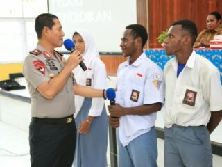 Wakapolda Papua Hadir Di SMK 3 Jayapura, Edukasi Bahaya Bullying Dan Pentingnya Disiplin